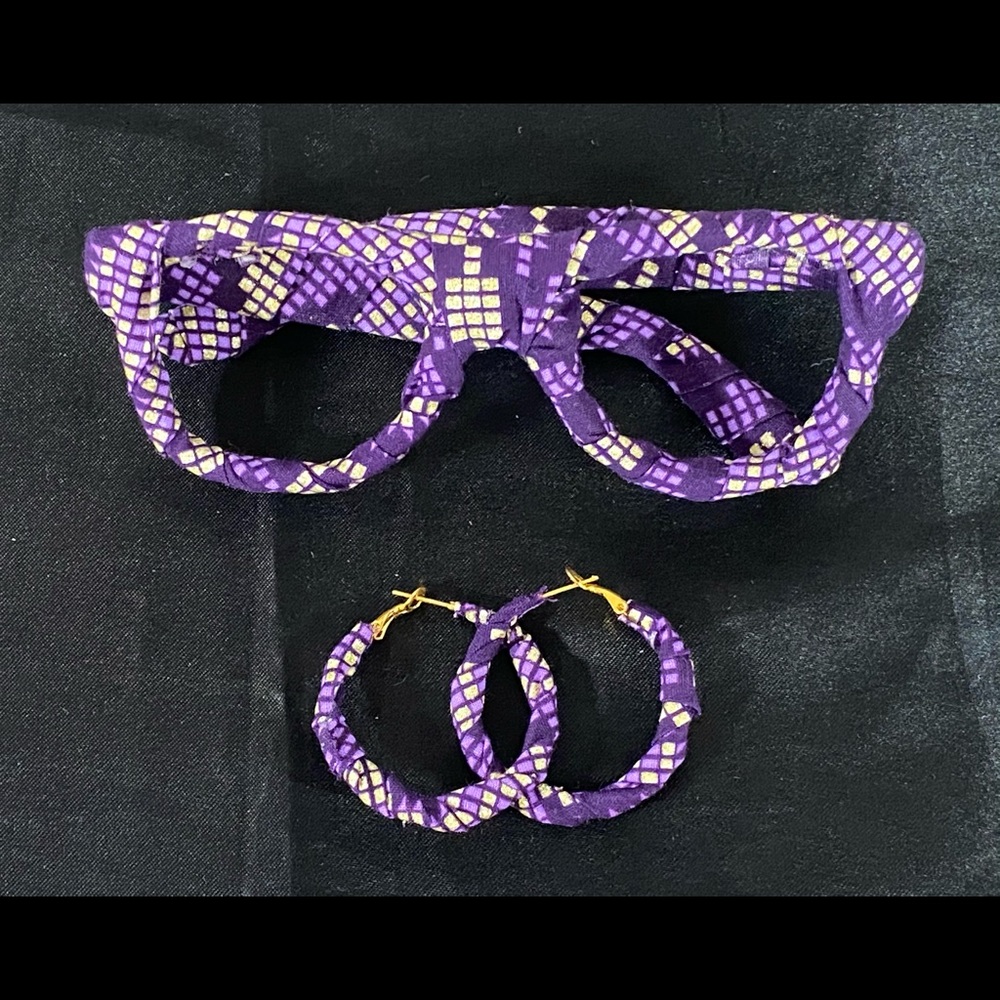 Sassy Jones - Vintage Glasses & Earrings